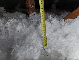 Zateplení stropu rodinného domu se sedlovou střechou